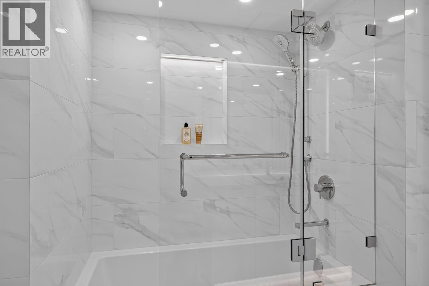 903 995 Roche Point Drive, North Vancouver — photo 23