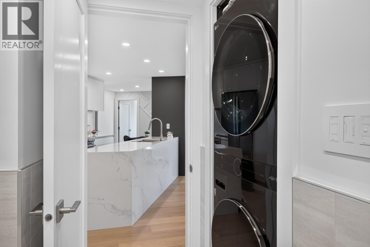 903 995 Roche Point Drive, North Vancouver — photo 27