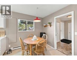 806 Roche Point Drive, North Vancouver, BC V7H2T8 Photo 16