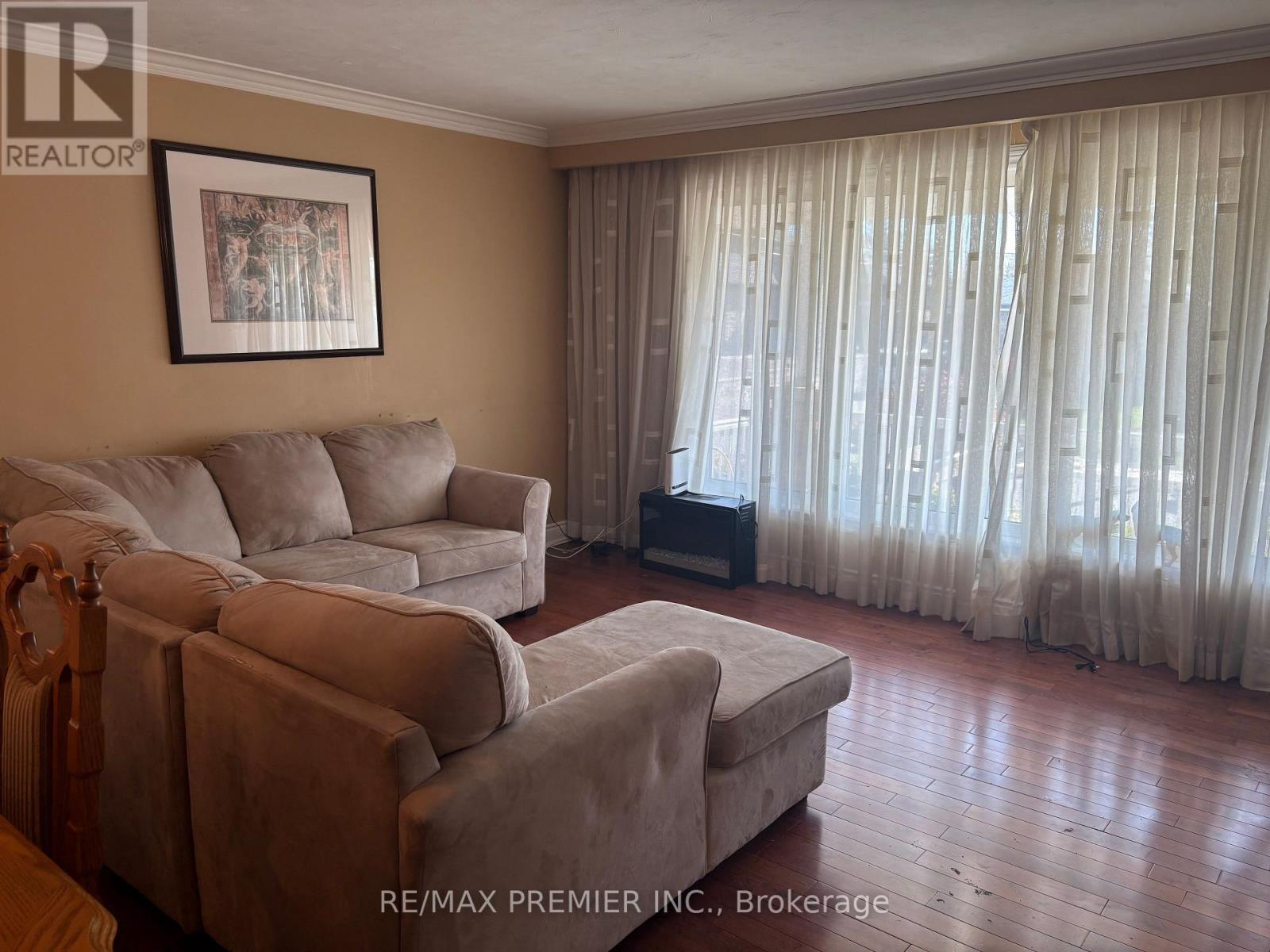 Photo of 50 DEEVALE ROAD
