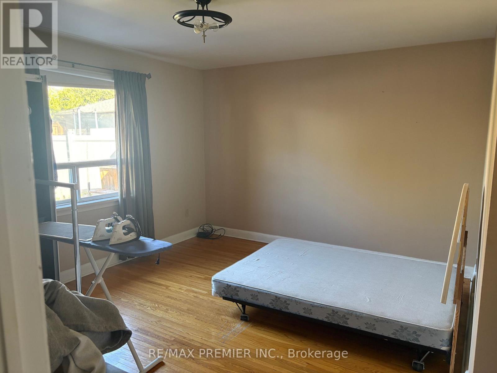 50 DEEVALE ROAD - 8