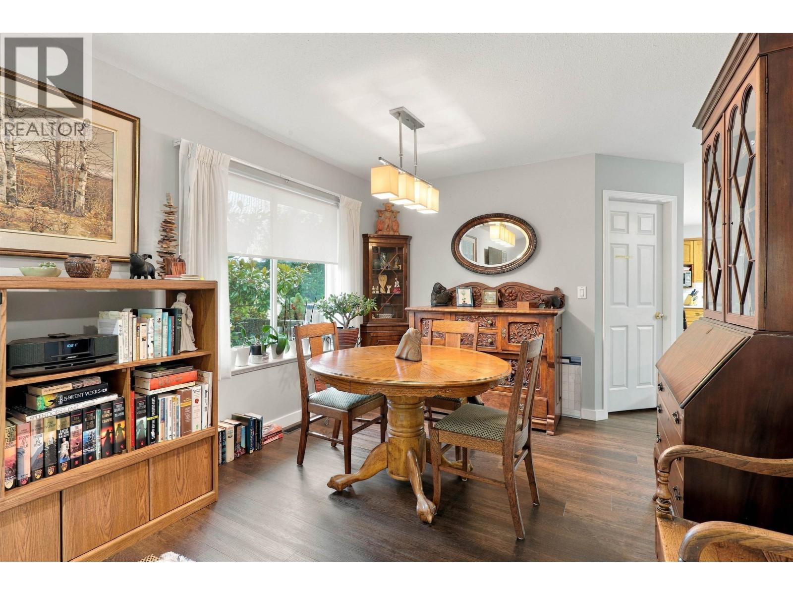 811 AURORA Way, Gibsons