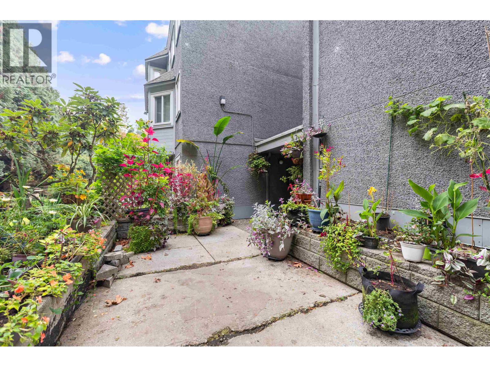 106 9880 Manchester Drive, Burnaby — photo 20