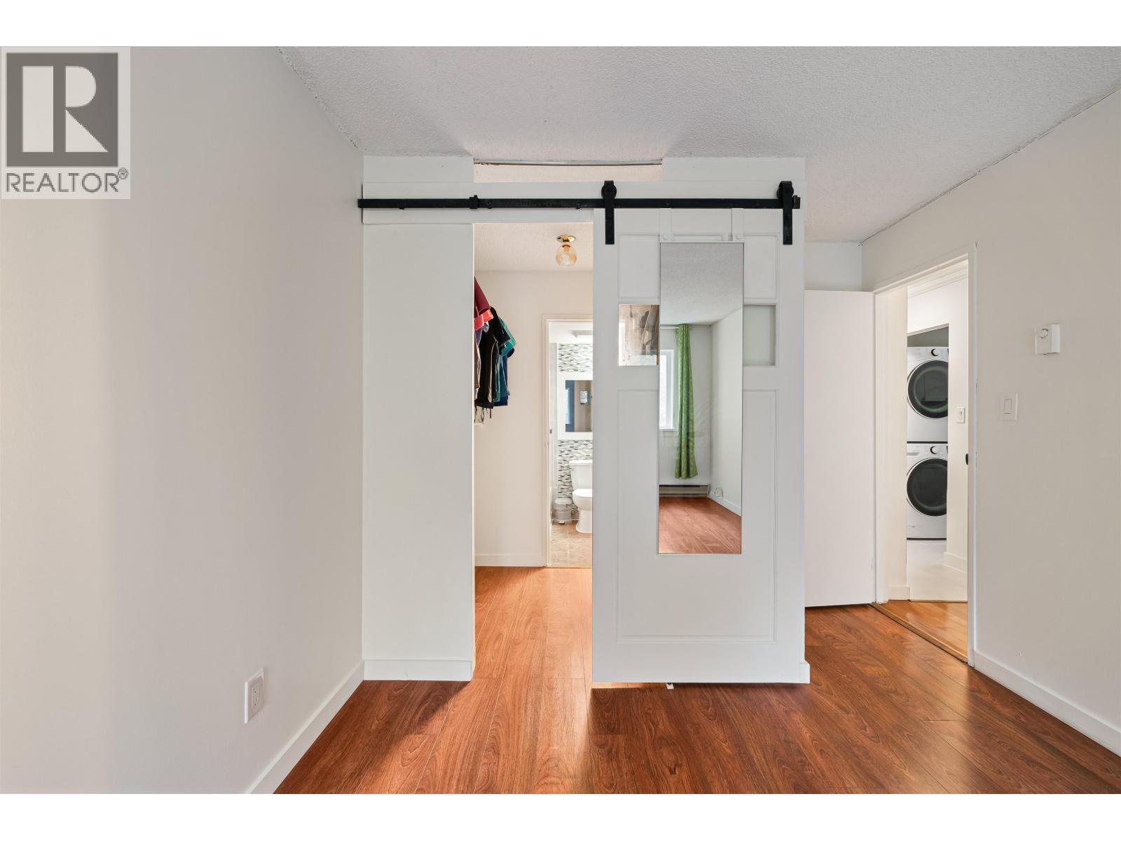 106 9880 Manchester Drive, Burnaby — photo 11