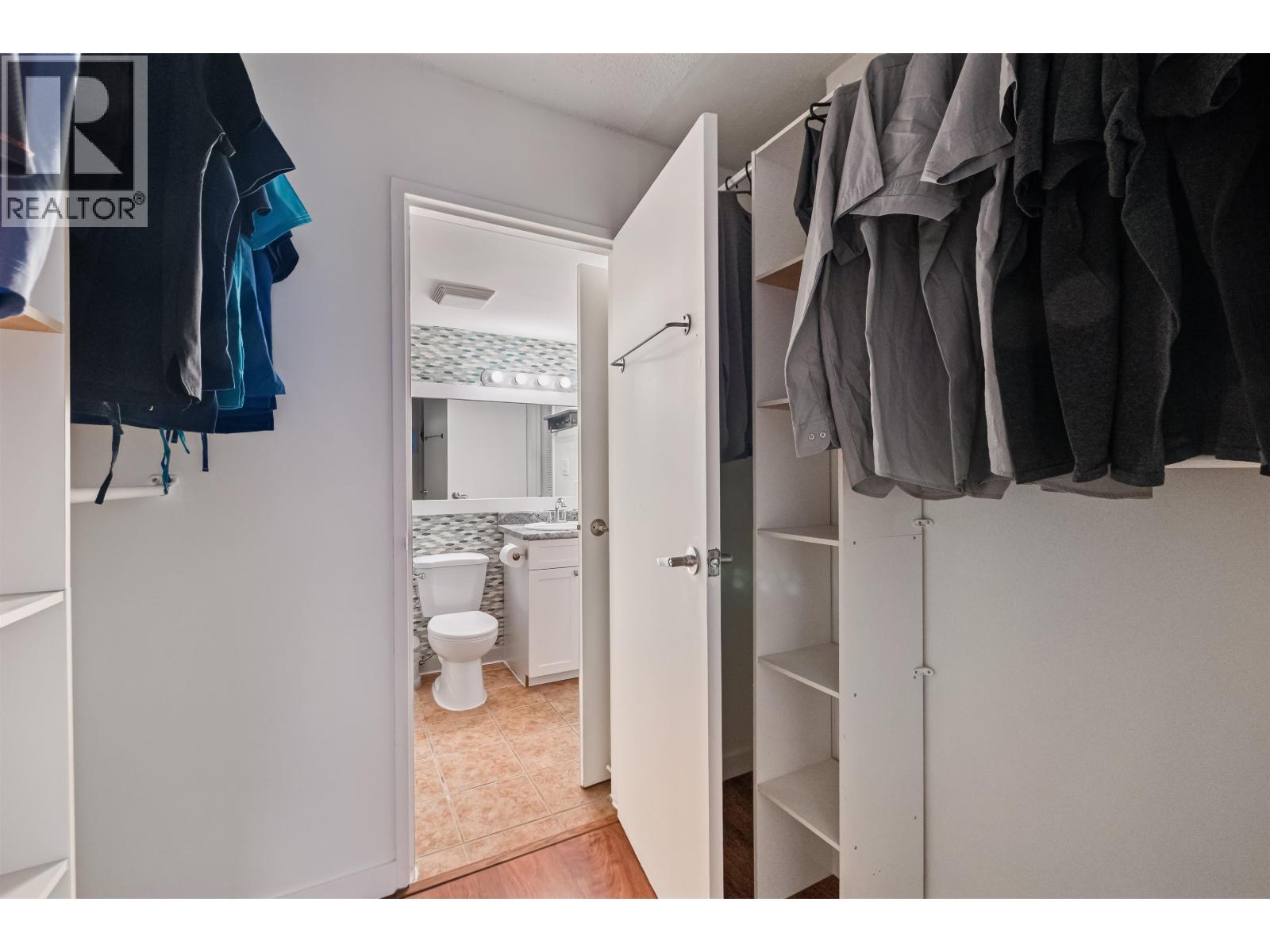 106 9880 Manchester Drive, Burnaby — photo 12