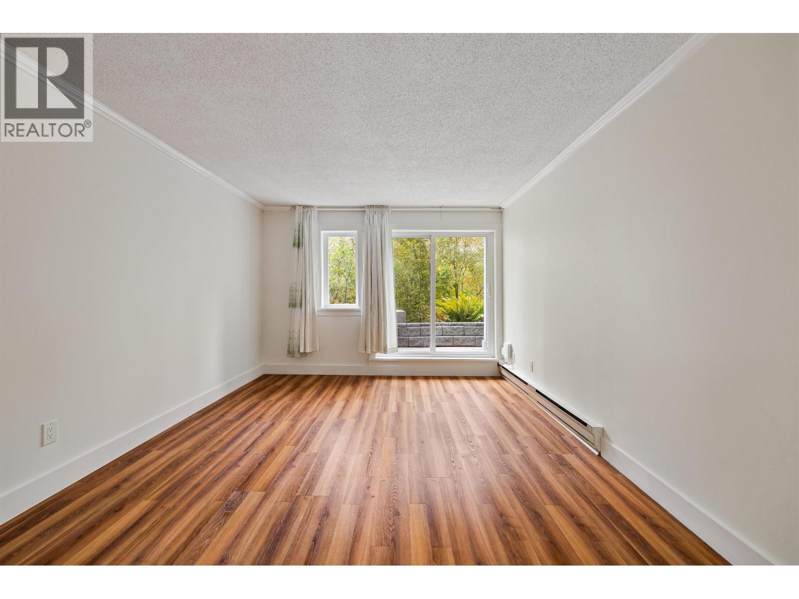106 9880 MANCHESTER Drive, Burnaby