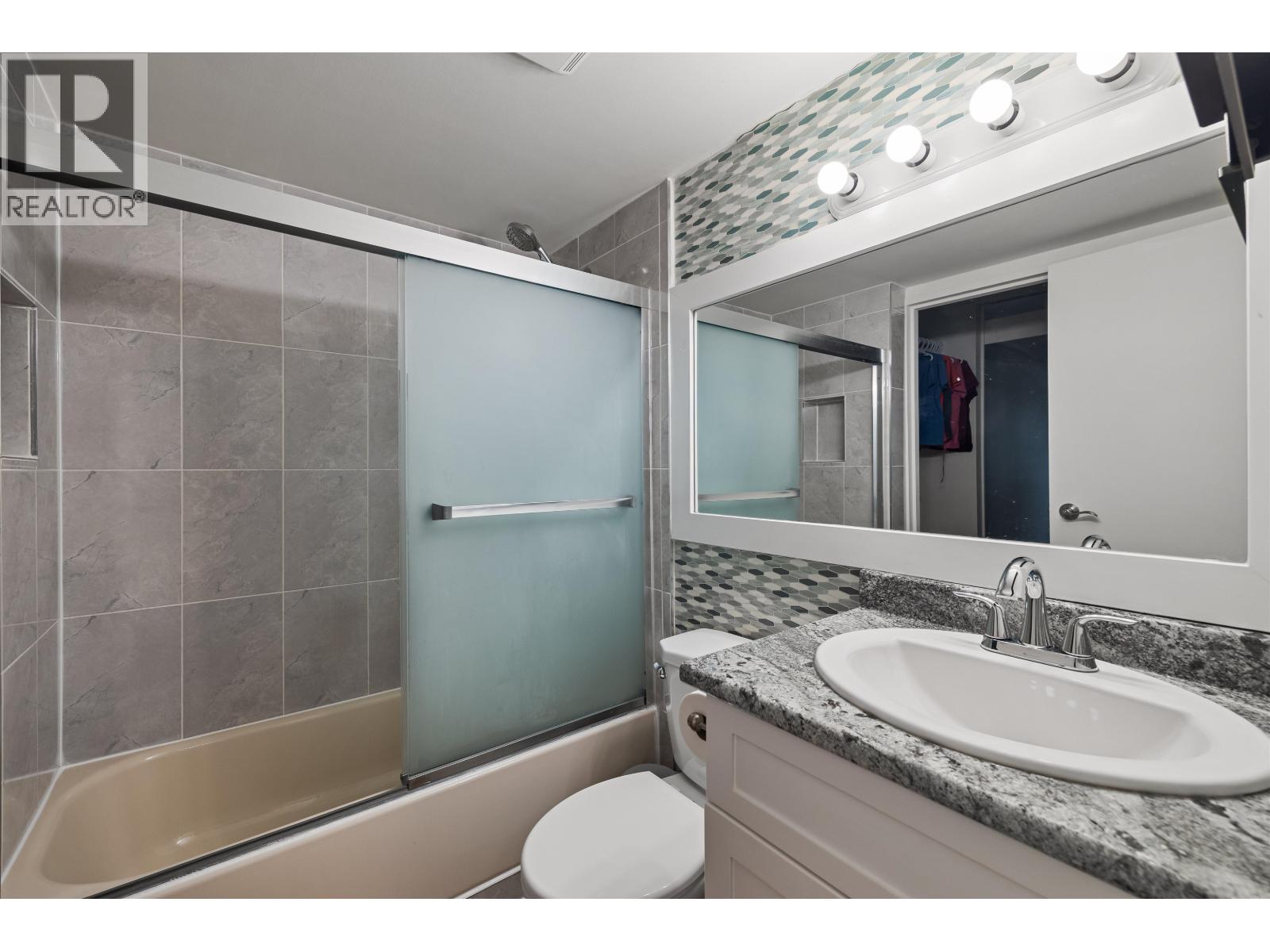 106 9880 Manchester Drive, Burnaby — photo 15