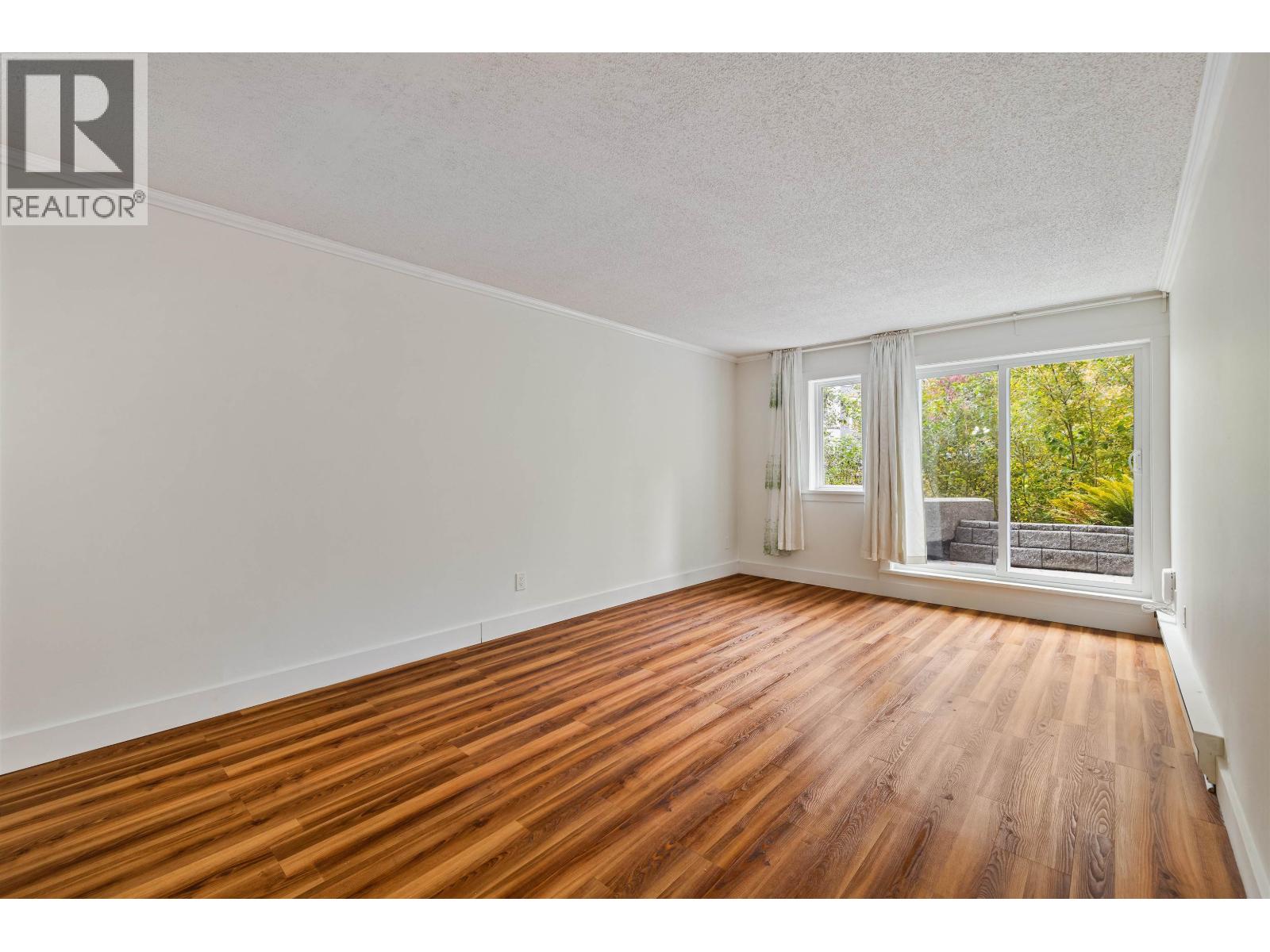 106 9880 MANCHESTER Drive, Burnaby