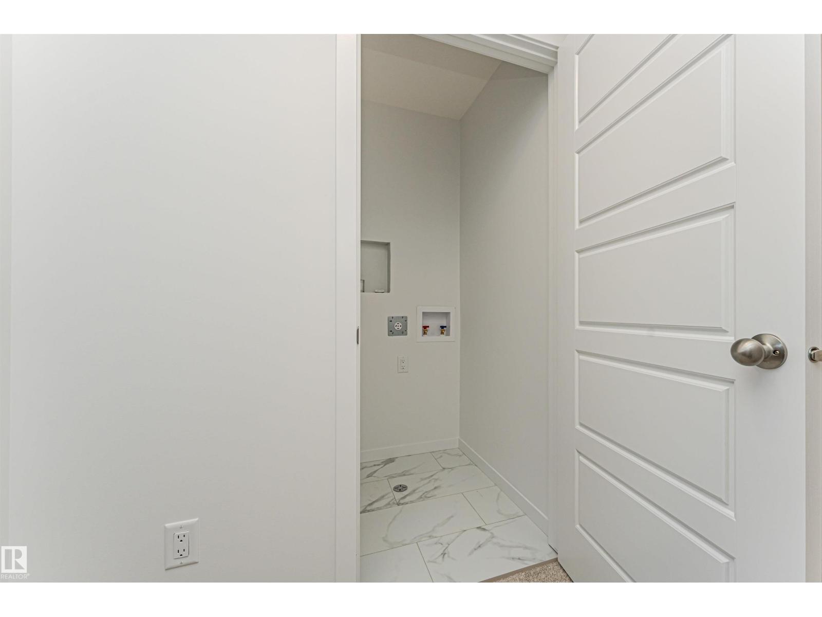 3896 Wren CR NW, Edmonton — photo 23