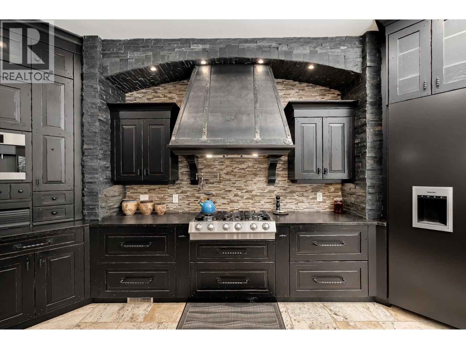  5500 Rockface Road, Kelowna