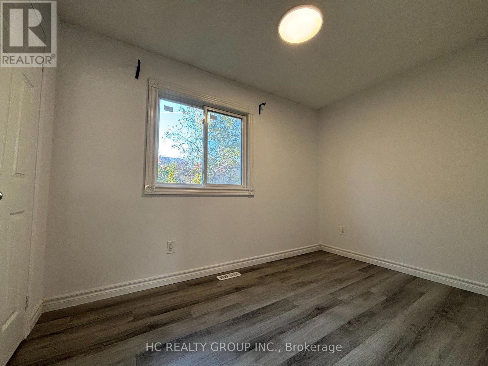 27 Lucas Lane, Ajax, ON photo 10