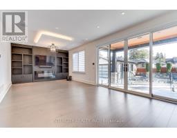 45 Nordale Crescent, Toronto, ON M6M2Z9 Photo 20
