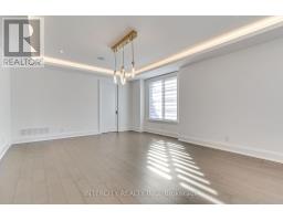 Office - 45 Nordale Crescent, Toronto, ON M6M2Z9 Photo 6