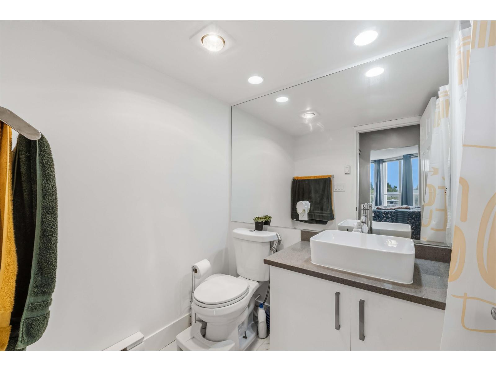 2 Bed, 2 Bath Apartment for Sale in Surrey – 706 14881 103A AVENUE, Surrey – MLS# R3178204 - Image 25