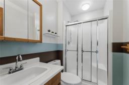 1041 Mcleod Avenue, Winnipeg, MB R2G2L1 Photo 19
