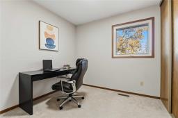 1041 Mcleod Avenue, Winnipeg, MB R2G2L1 Photo 21