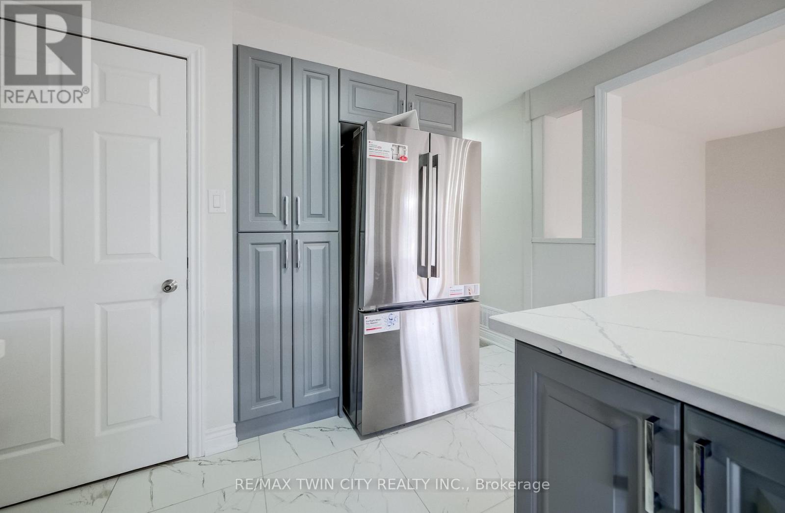 176 Samuelson Street, Cambridge, ON photo 12