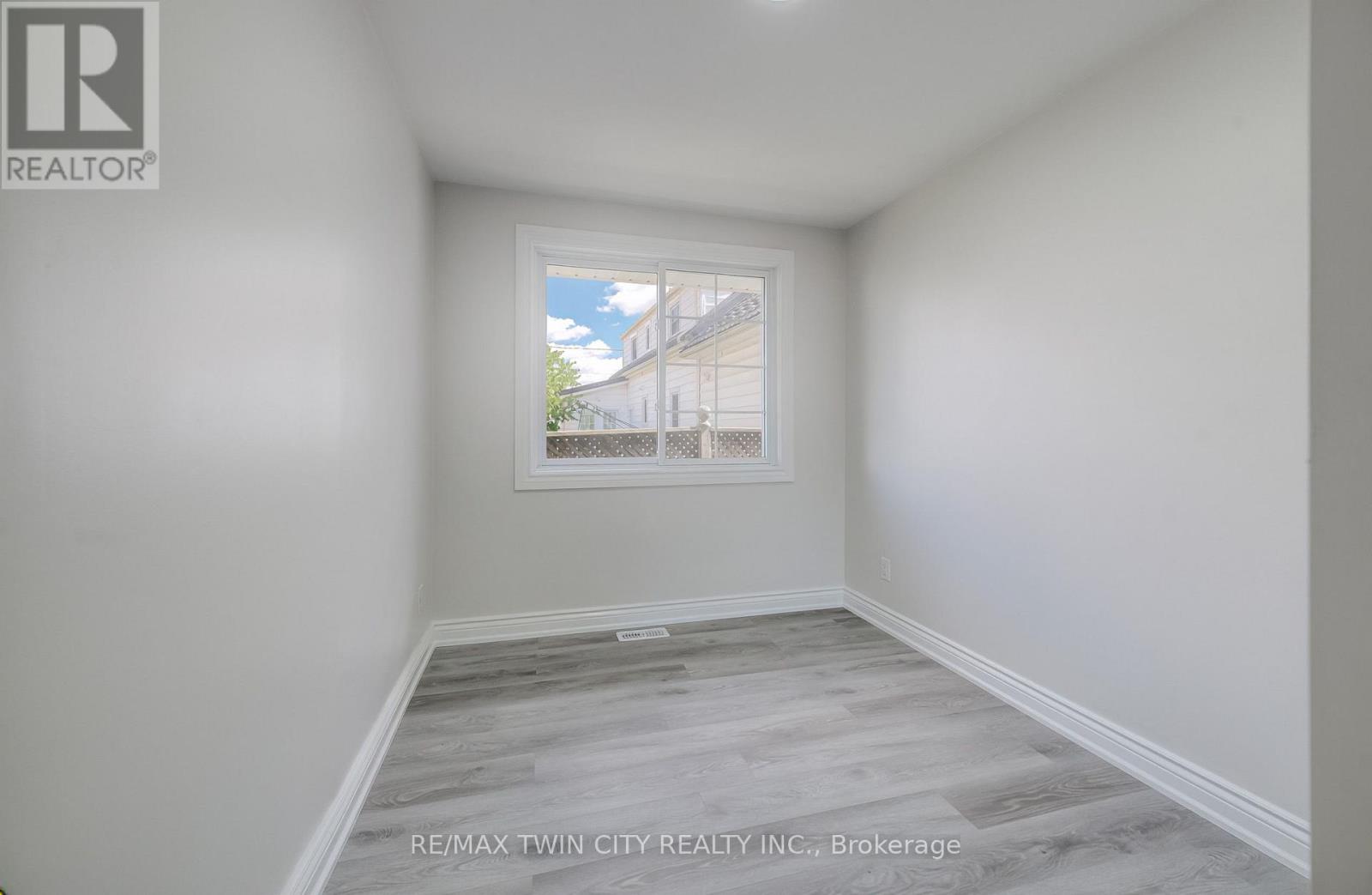 176 Samuelson Street, Cambridge, ON photo 16