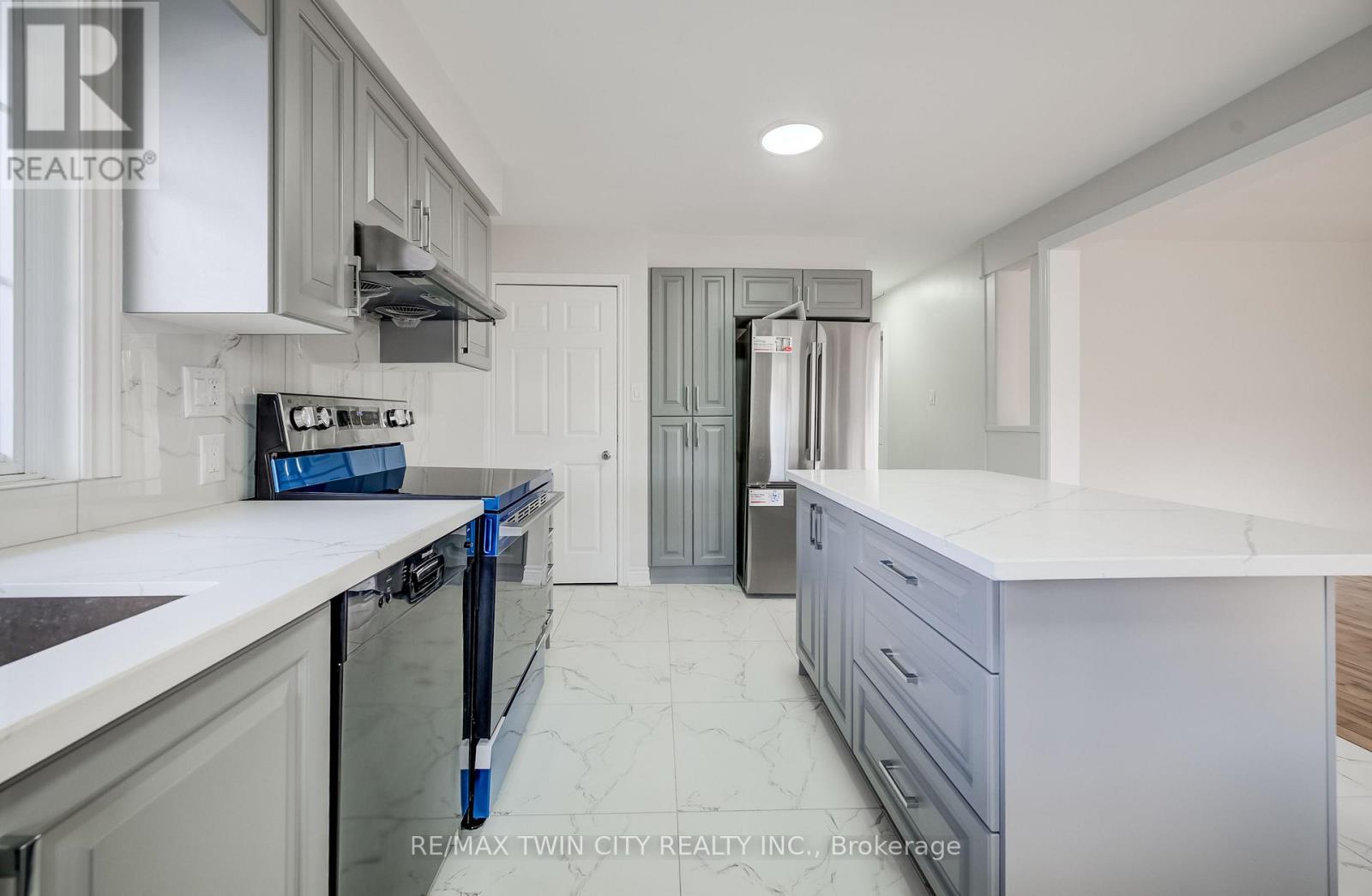 176 Samuelson Street, Cambridge, ON photo 8