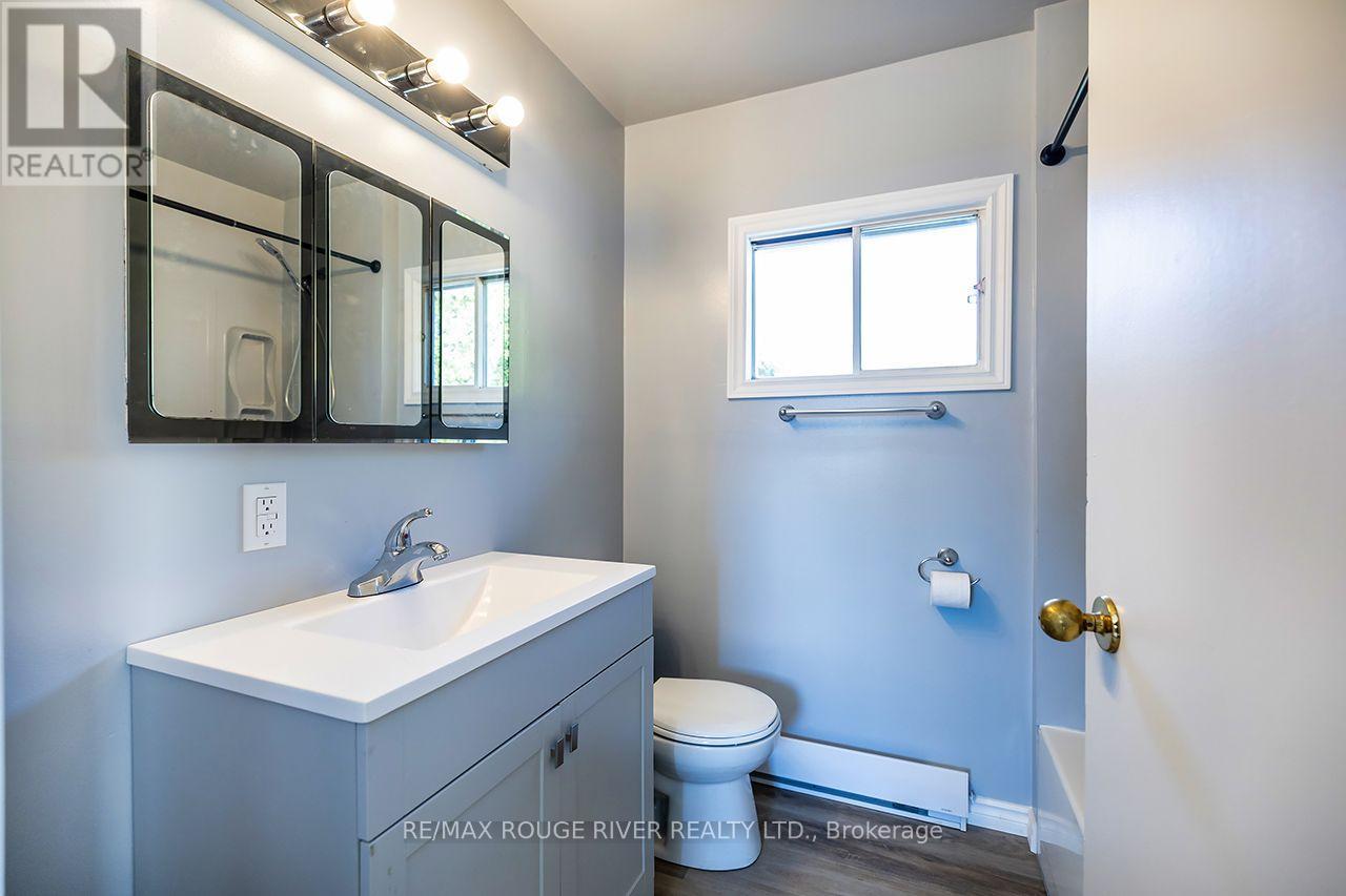 315 Swinburne Lane, Stirling-Rawdon, ON photo 13