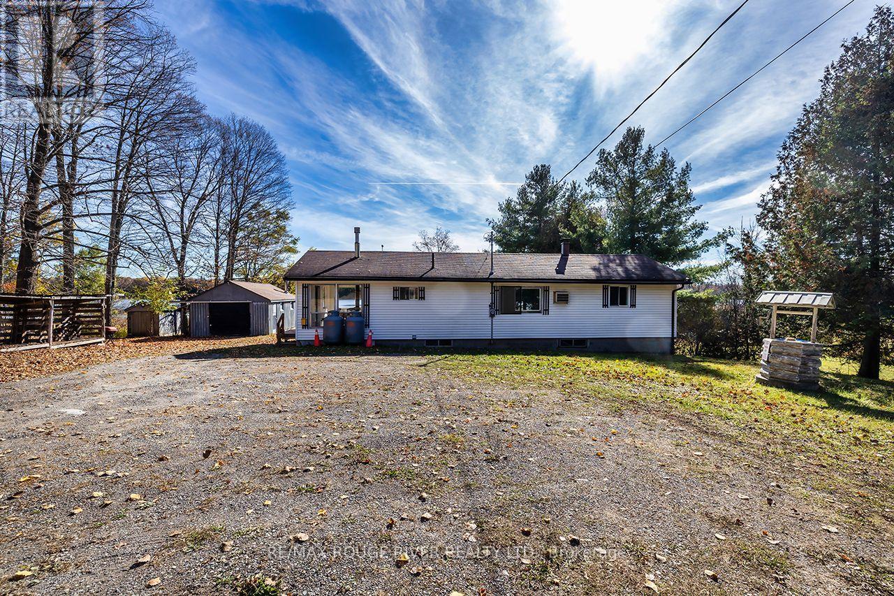 315 SWINBURNE LANE, Stirling-Rawdon (Rawdon Ward) — photo 2