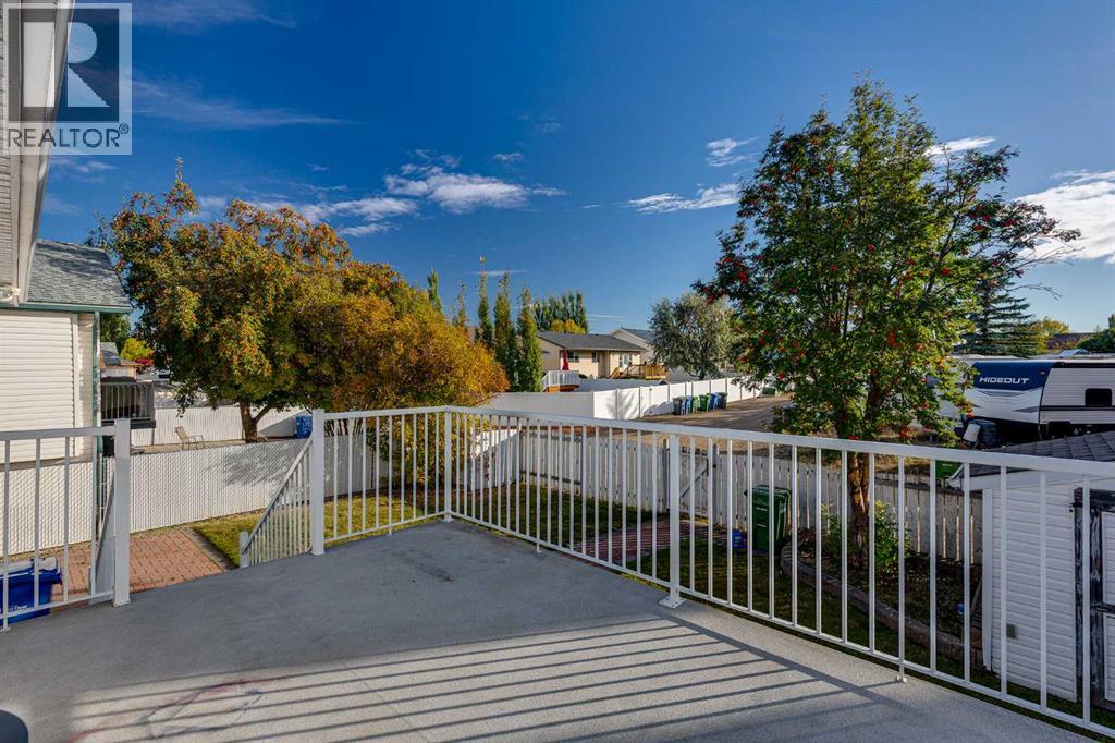 13 Dumas Crescent, photo 3 of 49