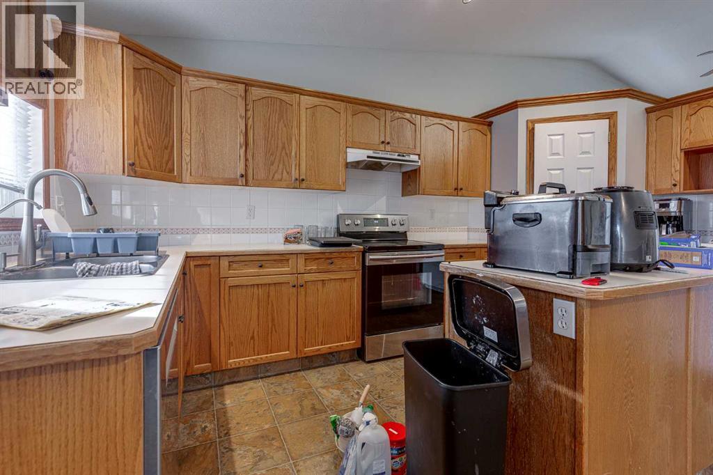 13 Dumas Crescent, photo 15 of 49