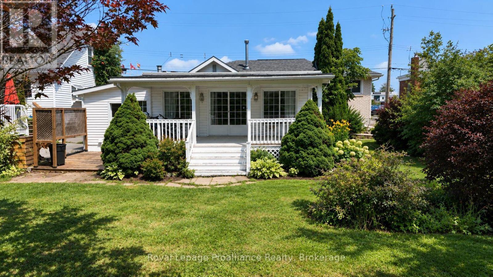 136 Macdonald Avenue, Belleville, ON photo 22
