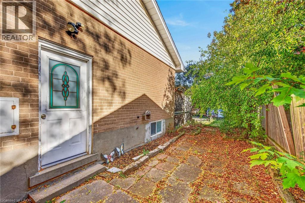 Photo of 363 DUNCOMBE Drive