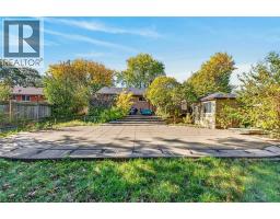 363 Duncombe Drive, Burlington, ON L7L4M2 Photo 16