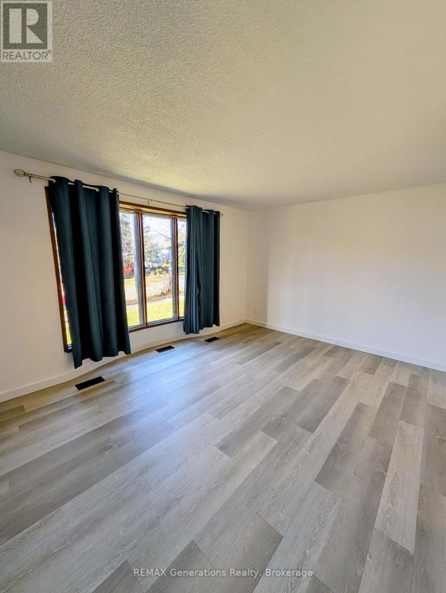 545 LANARK CRESCENT, Thunder Bay (County Park) — photo 5