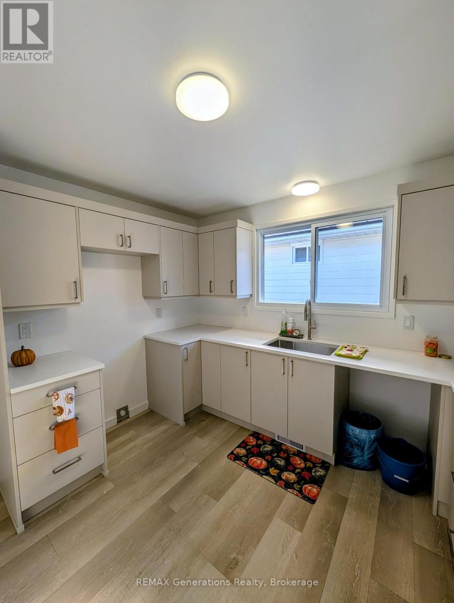 545 LANARK CRESCENT, Thunder Bay (County Park) — photo 9
