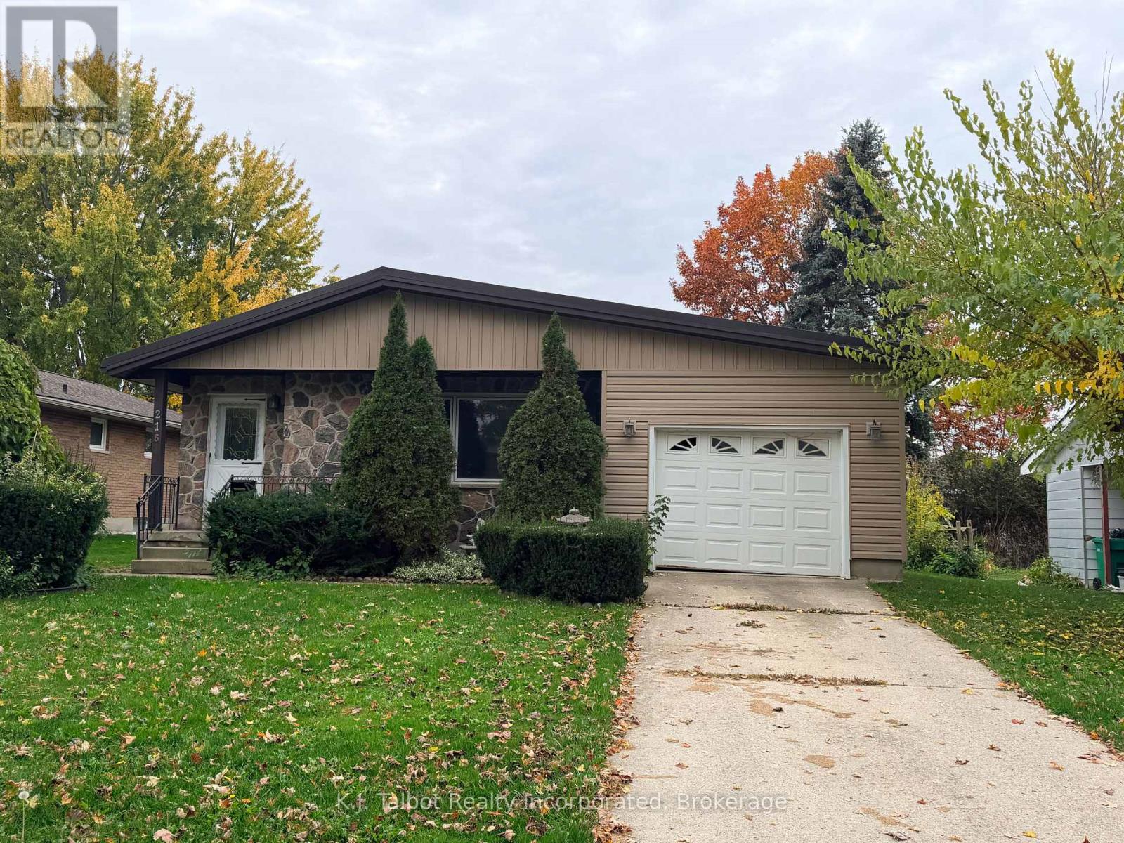 216 DAWNROSE DRIVE