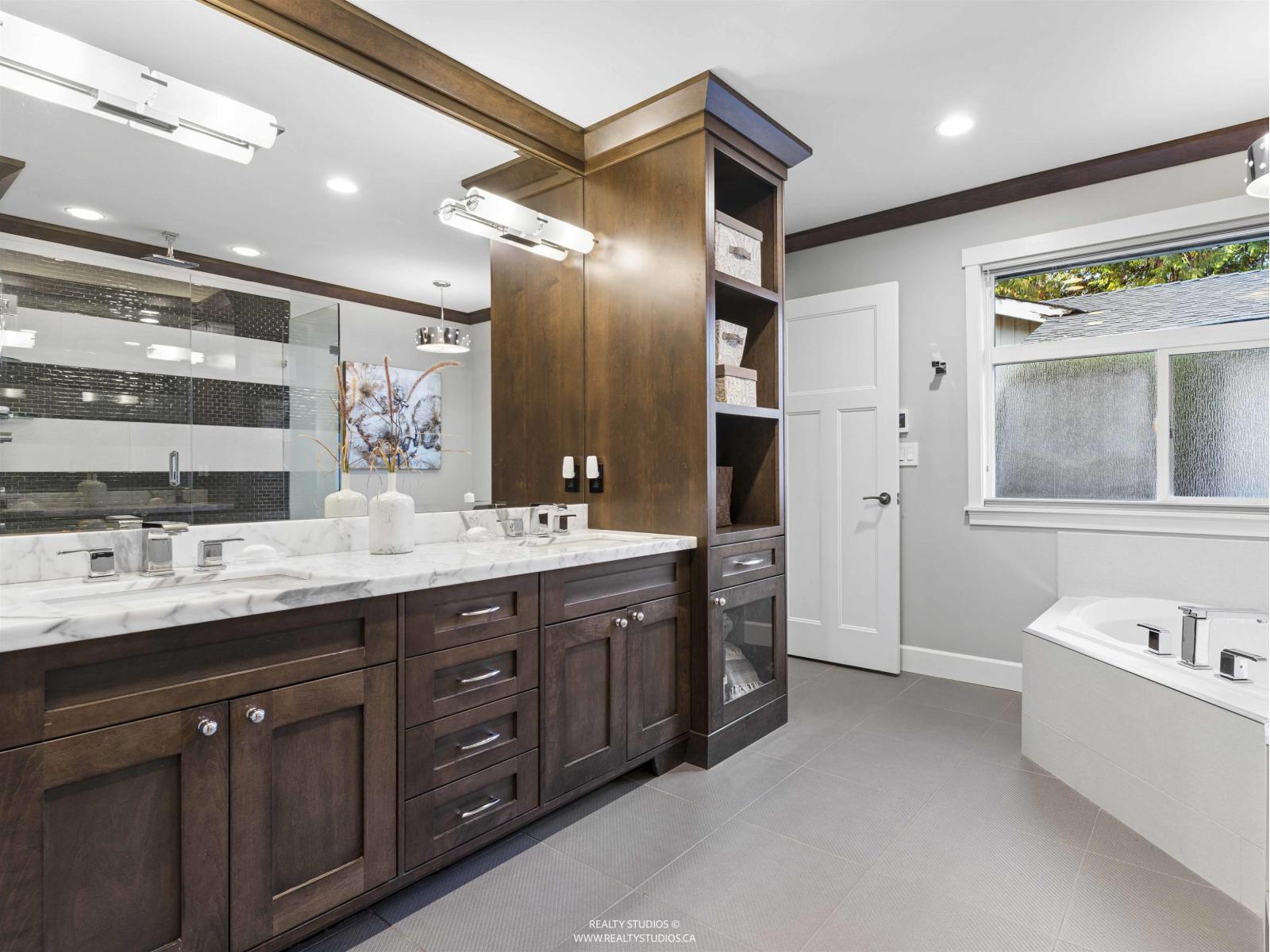 8075 MODESTO Drive, Delta