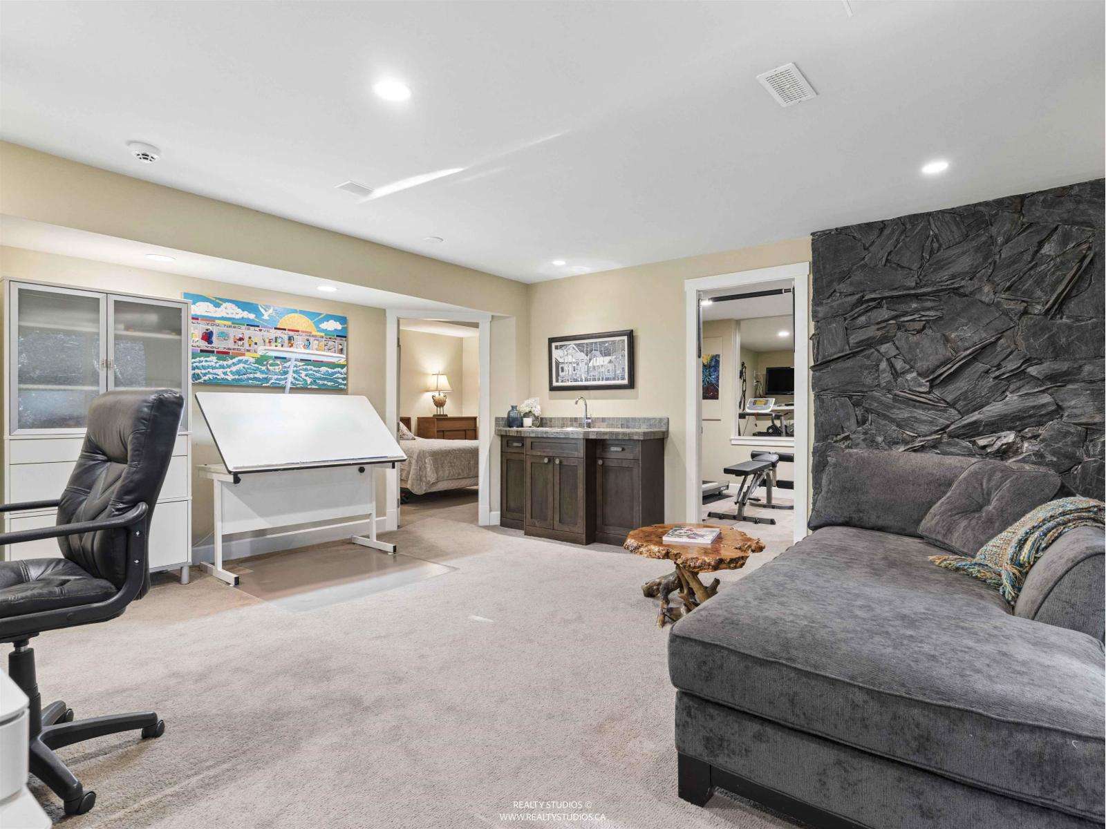 8075 MODESTO Drive, Delta
