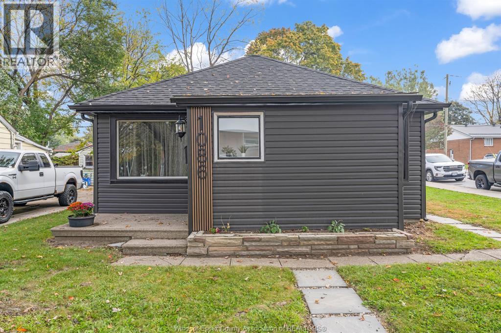 1086 BROCK STREET, Windsor — photo 2