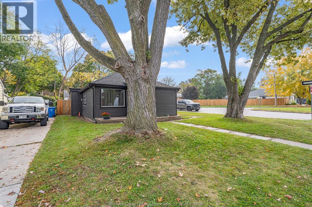1086 BROCK STREET, Windsor — photo 3