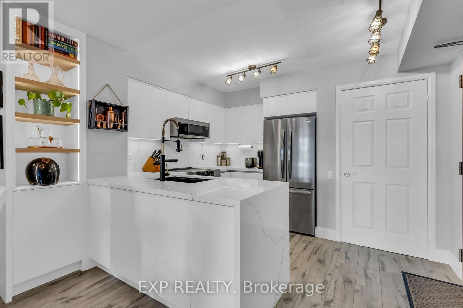 806- 2181 Yonge Street, Toronto, ON photo 12
