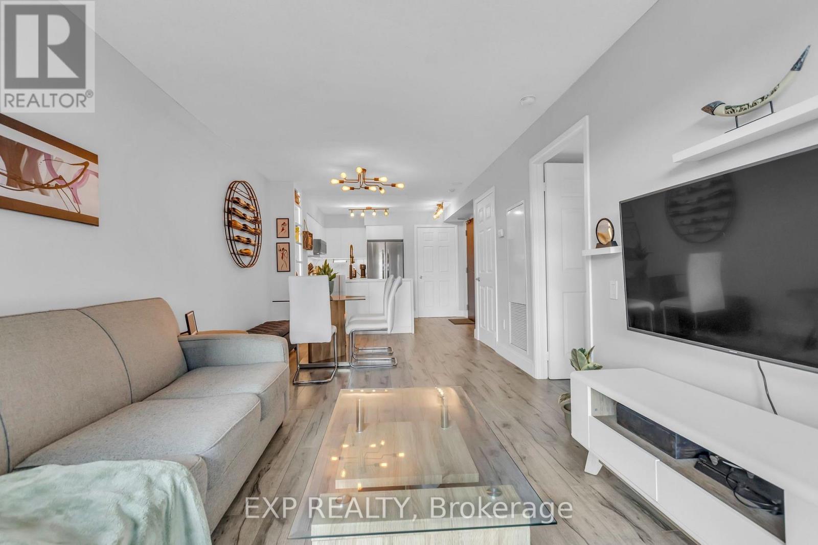 Photo of 806 - 2181 YONGE STREET
