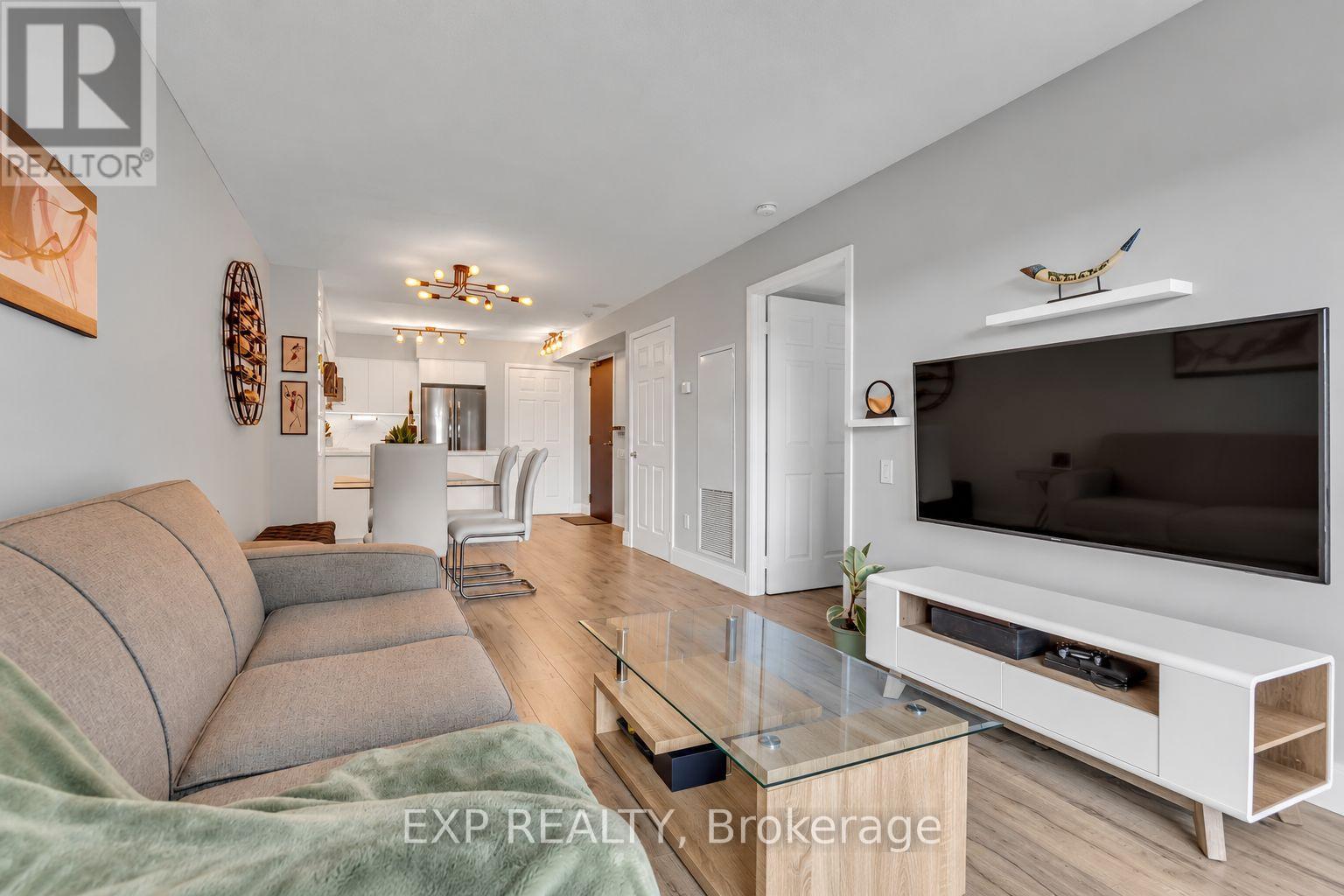 Photo of 806 - 2181 YONGE STREET