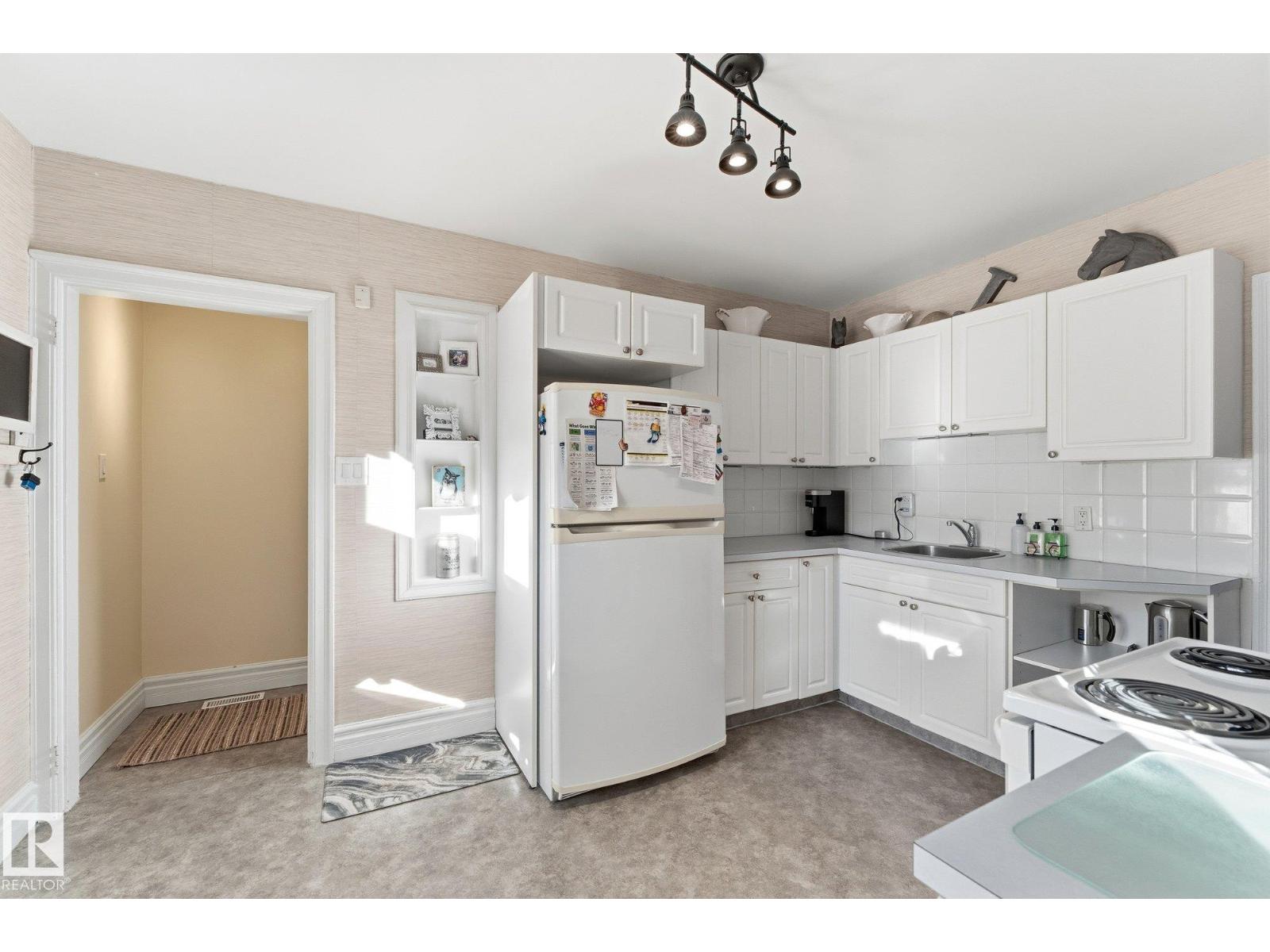 10214 147 ST NW, Edmonton — photo 10