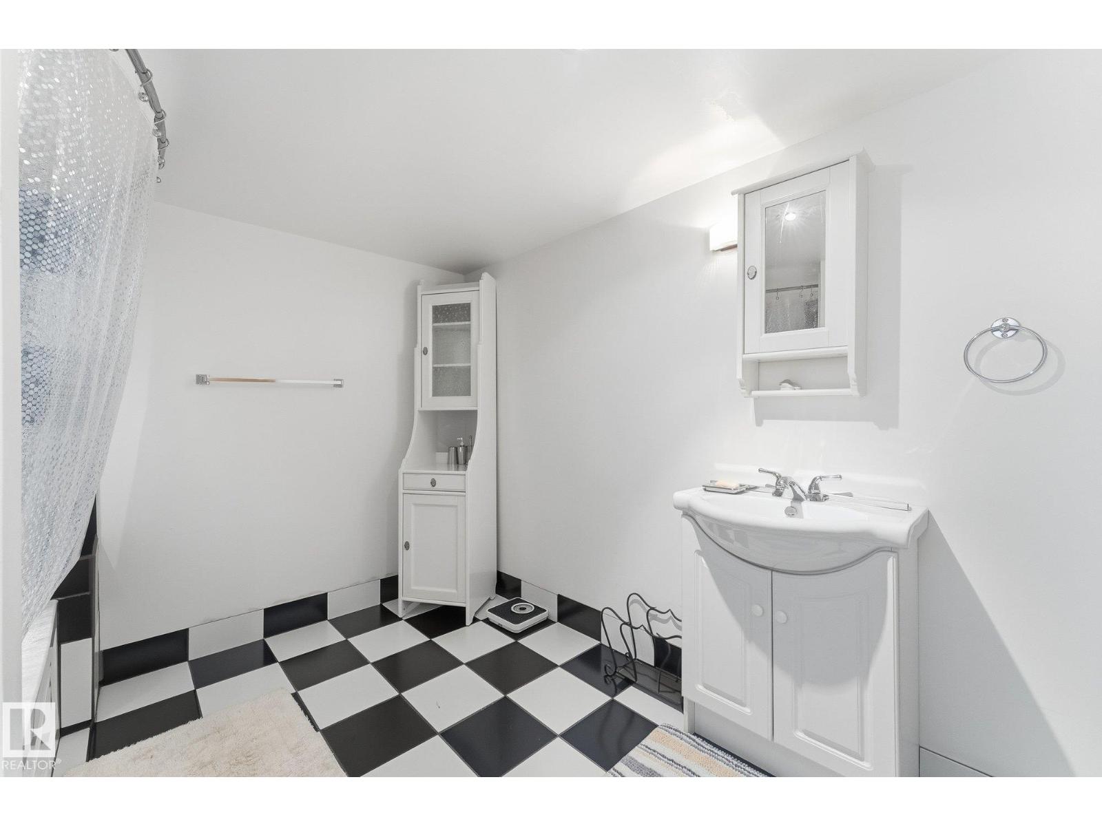 10214 147 ST NW, Edmonton — photo 30