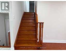 29 Lawnmere Crescent, Toronto, ON M1S2T1 Photo 8