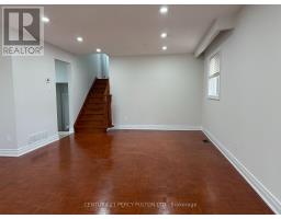 29 Lawnmere Crescent, Toronto, ON M1S2T1 Photo 9