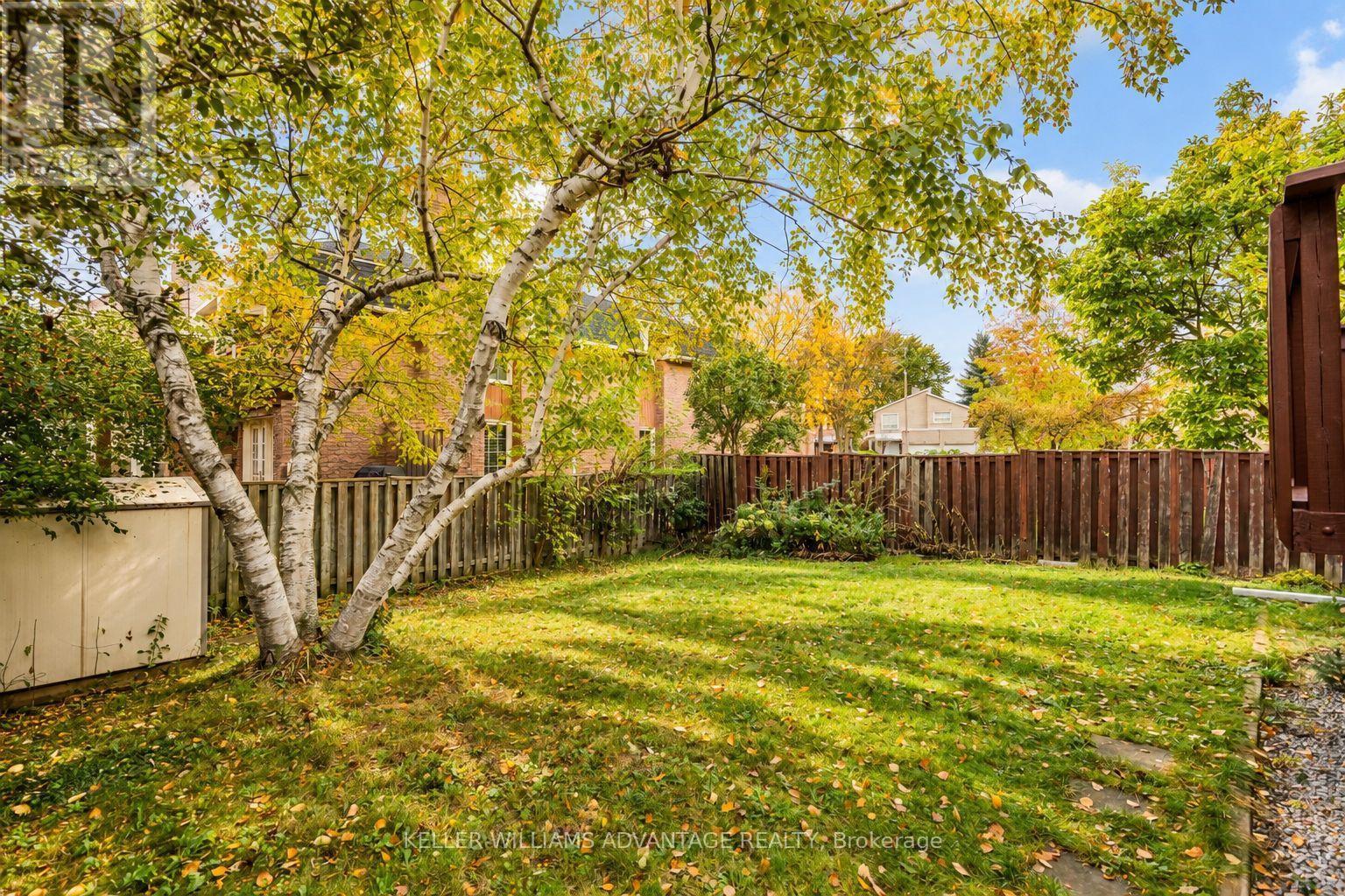 58 Ambercroft Boulevard, Toronto, ON photo 40