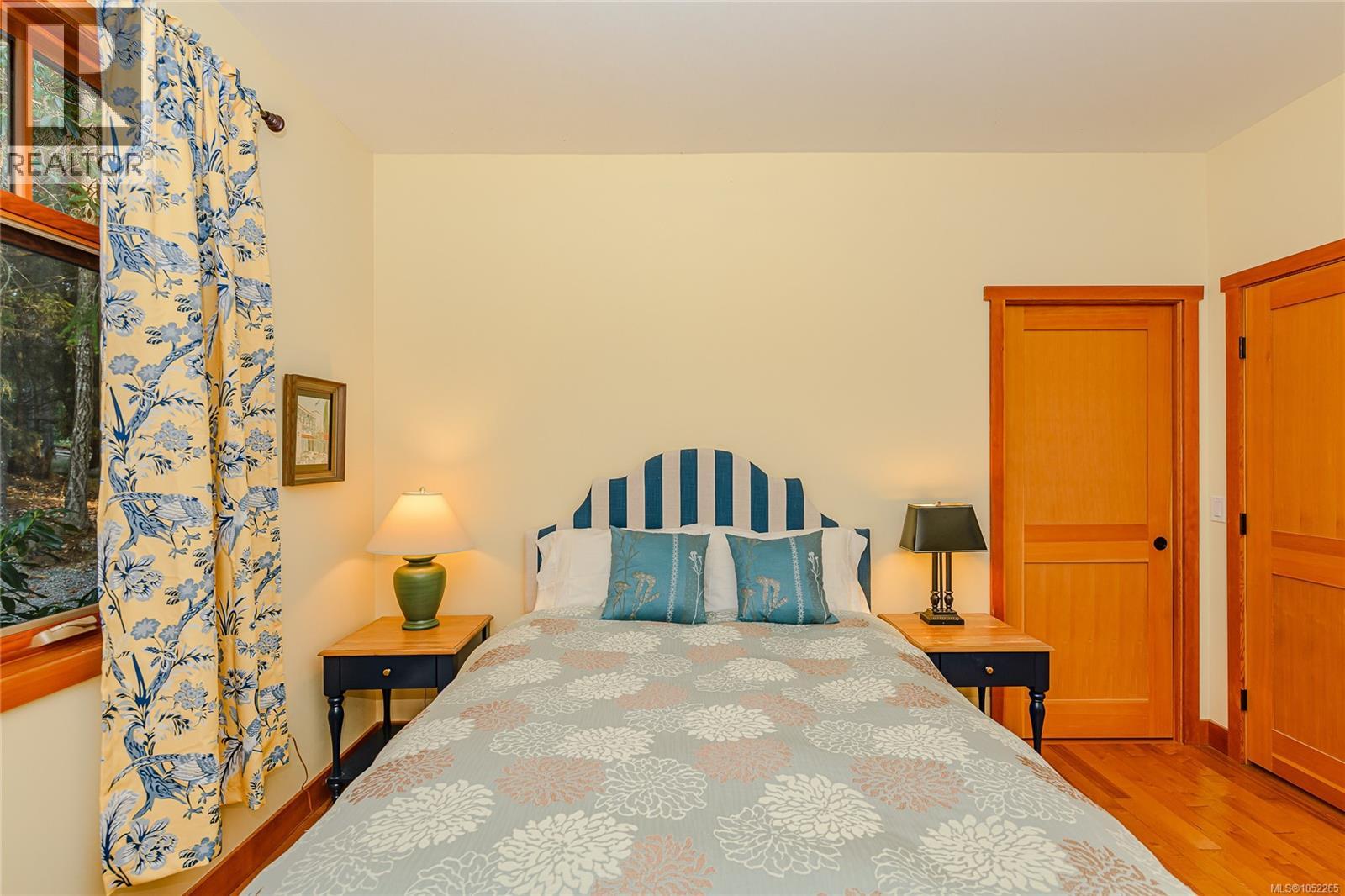 123 Murrelet Place, Salt Spring