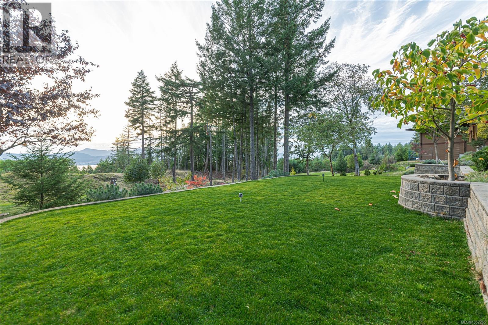  123 Murrelet Place, Salt Spring