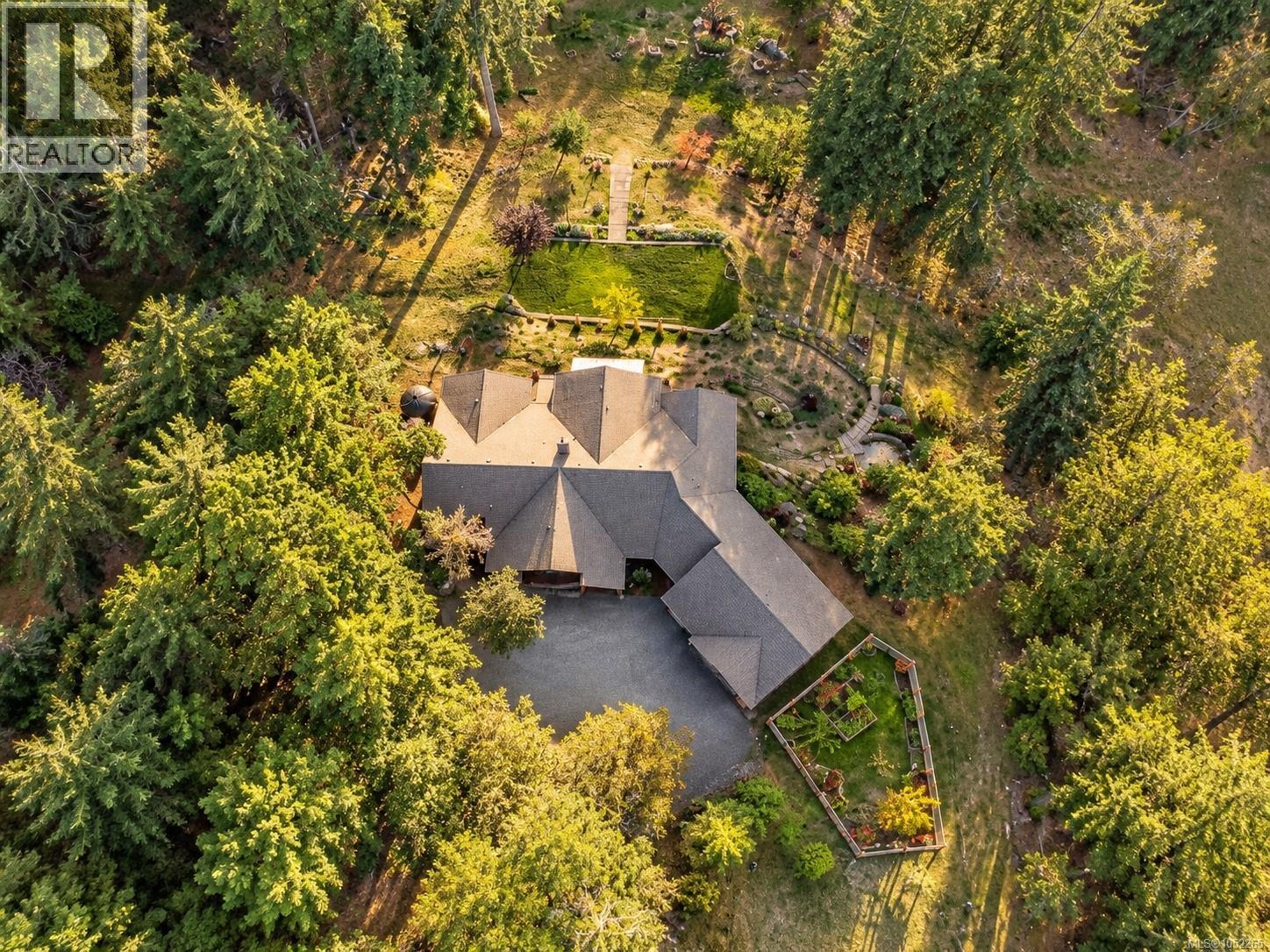  123 Murrelet Place, Salt Spring