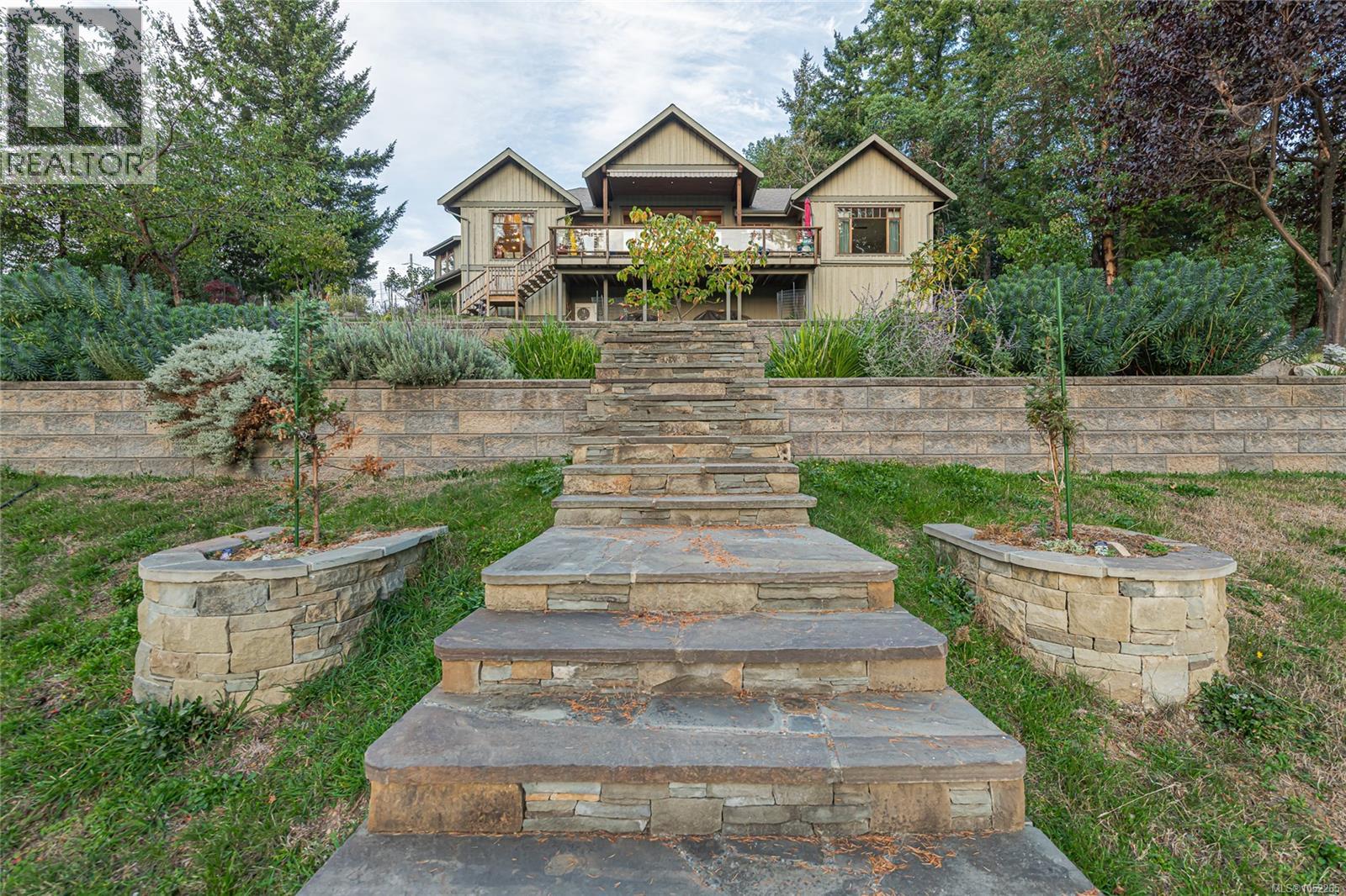  123 Murrelet Place, Salt Spring