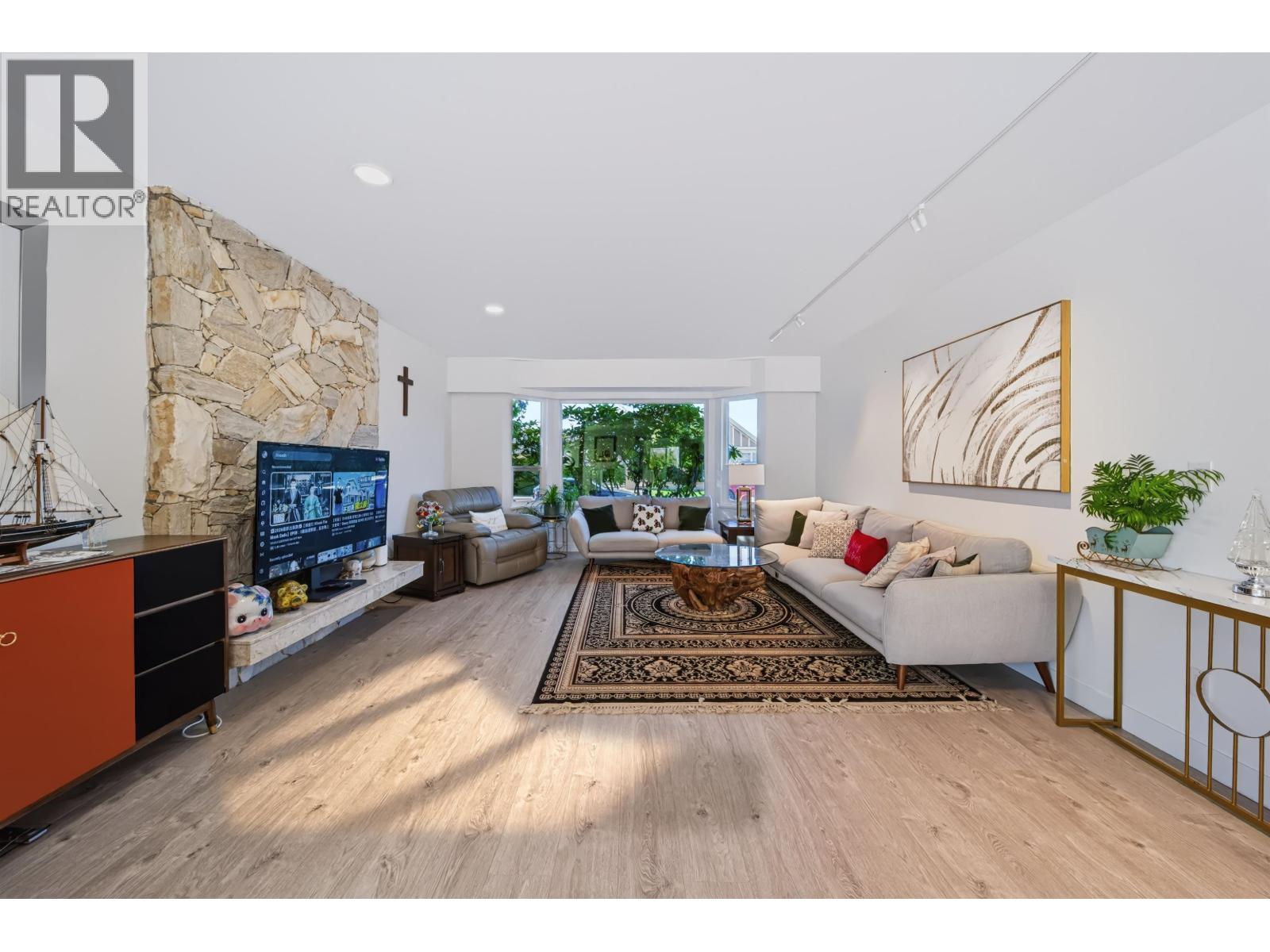 7700 DAMPIER Drive, Richmond